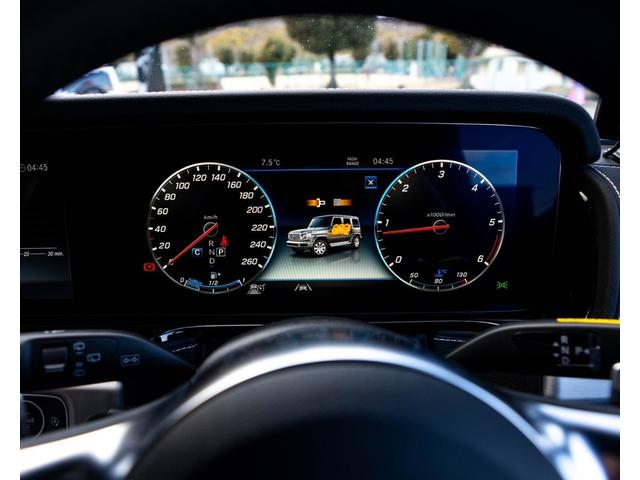 Ｇクラス Ｇ４００ｄ　新車保証継承　オブシディアンブラック　ＬＵＸＰＫＧ　ＡＭＧＰＫＧ　Ｇマニュファクチャープログラム　ホイール表面ブラック焼き付け塗装　グリルグロスブラックラッピング（26枚目）