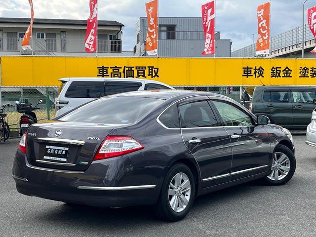 ティアナ  ナビ フルセグTV バックカメラ ETC 前後ドライブレコーダー AUX 純正AW 電動シート スマートキー オートライト(8枚目)