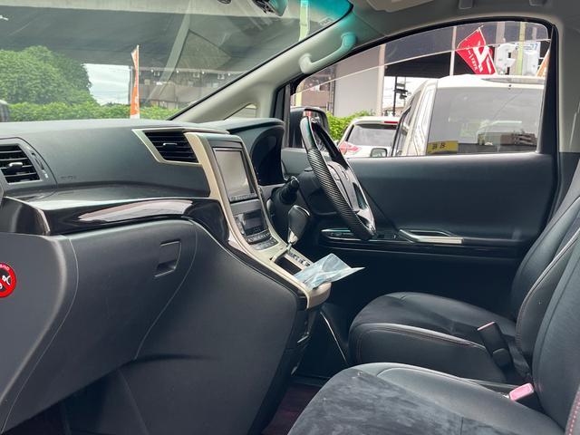ヴェルファイア ２．４Ｚ　ゴールデンアイズ　両側電動スライド　フリップダウンモニター　デジタルインナーミラー　ナビ　ＴＶ　バックカメラ　ＥＴＣ　ドライブレコーダー　スマートキー　　コーナーセンサー（36枚目）
