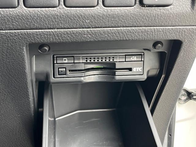 ヴェルファイア ２．４Ｚ　ゴールデンアイズ　両側電動スライド　フリップダウンモニター　デジタルインナーミラー　ナビ　ＴＶ　バックカメラ　ＥＴＣ　ドライブレコーダー　スマートキー　　コーナーセンサー（61枚目）