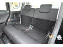 【セカンドシート】使用感も少なくキレイな状態です!大人でも快適に乗って頂けます♪大勢でのドライブも窮屈なくお楽しみ下さい☆