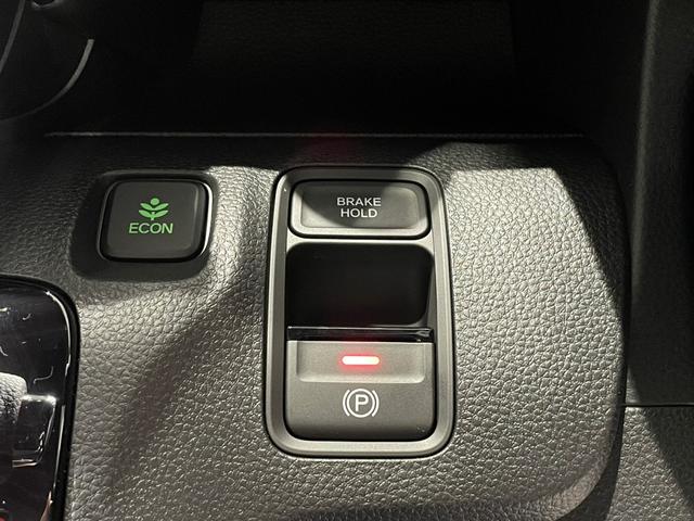 L Honda SENSING アイドリングストップ 9灯式フルLEDヘッドライト オートリトラミラー オートエアコン 充電用USBジャック 運転席、助手席シートヒーター ナビパケ 14AW(25枚目)