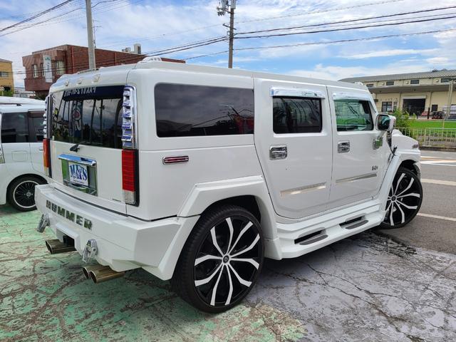 4WD/ABS/横滑り防止装置/エアバック(運転席)/サンルーフ/TV&ナビ/HDDナビ/TV(フルセグ)/DVD再生/革シート/パワーシート/AW26インチ/キーレスエントリー(4枚目)