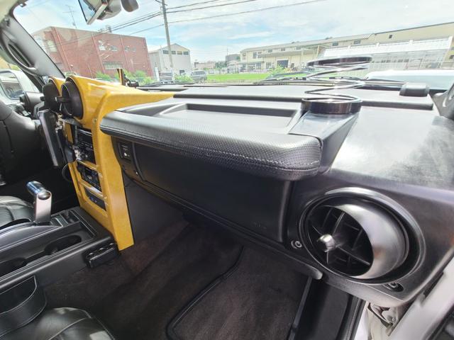 4WD/ABS/横滑り防止装置/エアバック(運転席)/サンルーフ/TV&ナビ/HDDナビ/TV(フルセグ)/DVD再生/革シート/パワーシート/AW26インチ/キーレスエントリー(25枚目)