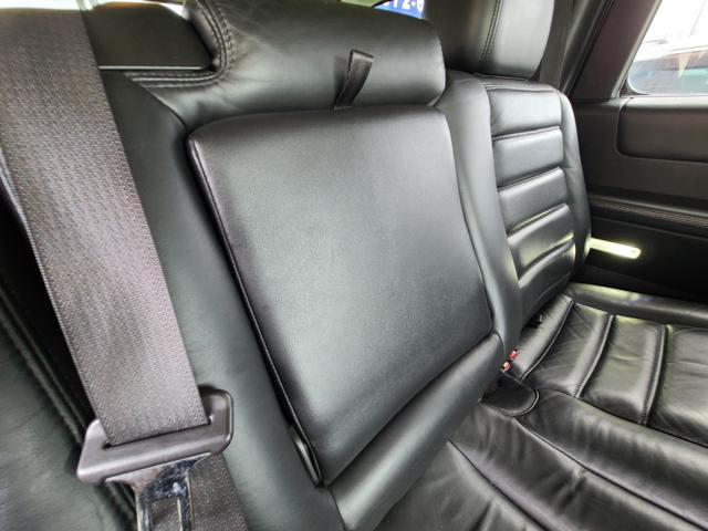 4WD/ABS/横滑り防止装置/エアバック(運転席)/サンルーフ/TV&ナビ/HDDナビ/TV(フルセグ)/DVD再生/革シート/パワーシート/AW26インチ/キーレスエントリー(31枚目)