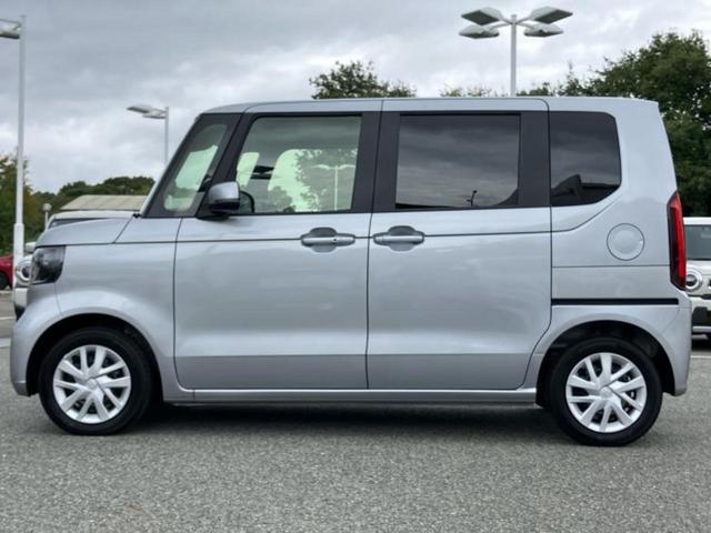 Ｎ－ＢＯＸ ヒョウジュン　純正　９インチ　ナビ／ホンダセンシング／両側電動スライドドア／車線逸脱防止支援システム／ヘッドランプ　ＬＥＤ／Ｂｌｕｅｔｏｏｔｈ接続／ＥＴＣ／横滑り防止装置／アイドリングストップ　衝突被害軽減システム（2枚目）