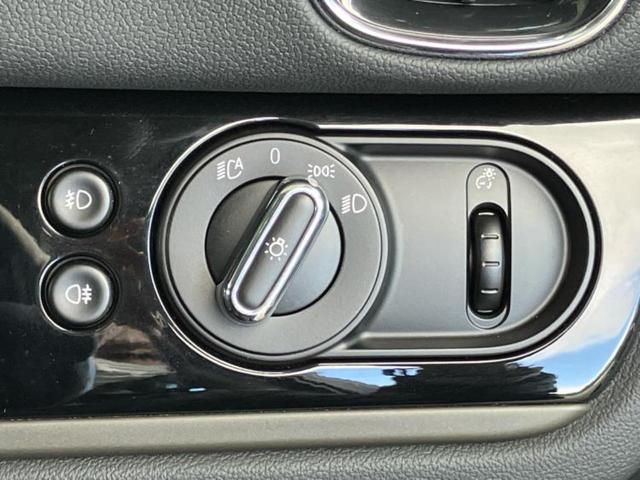 MINI クーパーDクロスオーバー 新品タイヤ/保証書/純正 SDナビ/衝突安全装置/電動バックドア/ヘッドランプ LED/Bluetooth接続/ETC/EBD付ABS/横滑り防止装置/アイドリングストップ/クルーズコントロール(27枚目)