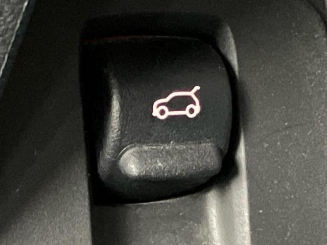 MINI クーパーDクロスオーバー 新品タイヤ/保証書/純正 SDナビ/衝突安全装置/電動バックドア/ヘッドランプ LED/Bluetooth接続/ETC/EBD付ABS/横滑り防止装置/アイドリングストップ/クルーズコントロール(31枚目)