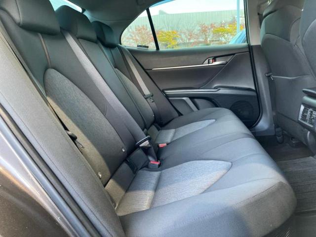 カムリ Ｇ　新品タイヤ／保証書／純正　ＳＤナビ／トヨタセーフティセンス／車線逸脱防止支援システム／ヘッドランプ　ＬＥＤ／Ｂｌｕｅｔｏｏｔｈ接続／ＥＴＣ／ＥＢＤ付ＡＢＳ／バックモニター／ワンセグＴＶ　バックカメラ（5枚目）