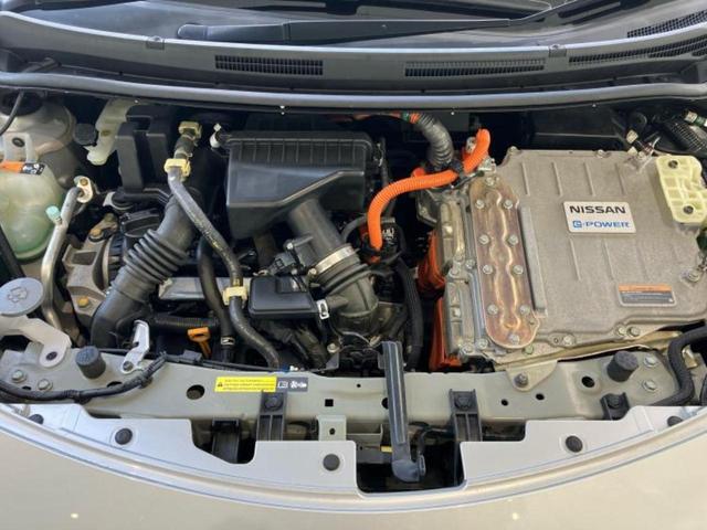 ノート eパワーB 新品タイヤ/保証書/社外 メモリーナビ/エマージェンシーブレーキ/全方位モニター/Bluetooth接続/ETC/EBD付ABS/横滑り防止装置/アイドリングストップ/パワーウインドウ 全周囲カメラ(49枚目)