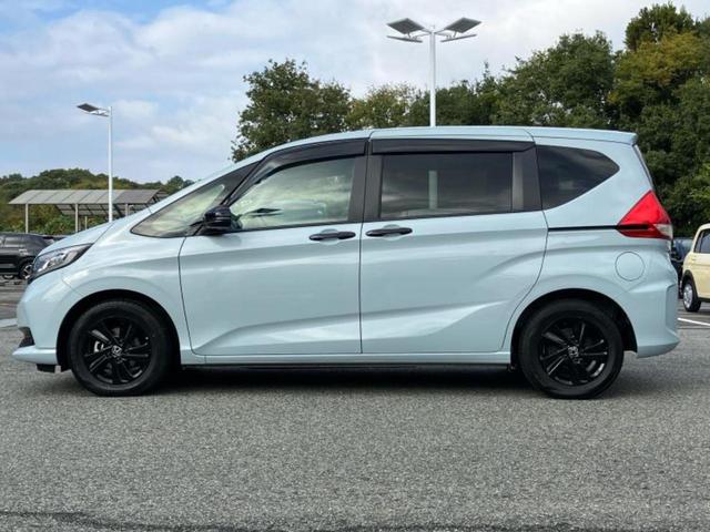 フリード Gブラックスタイル 純正 9インチ ナビ/フリップダウンモニター 純正 10.1インチ/ホンダセンシング/両側電動スライドドア/シートヒーター 前席/車線逸脱防止支援システム/ヘッドランプ LED 衝突被害軽減システム(2枚目)