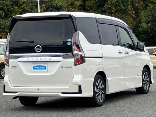 セレナ ｅパワーハイウェイスターＶ　新品タイヤ／純正　１０インチ　メモリーナビ／エマージェンシーブレーキ／両側電動スライドドア／アラウンドビューモニター／車線逸脱防止支援システム／ヘッドランプ　ＬＥＤ／Ｂｌｕｅｔｏｏｔｈ接続／ＥＴＣ（3枚目）