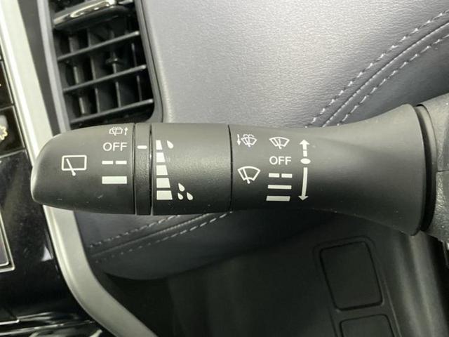 セレナ ｅパワーハイウェイスターＶ　新品タイヤ／純正　１０インチ　メモリーナビ／エマージェンシーブレーキ／両側電動スライドドア／アラウンドビューモニター／車線逸脱防止支援システム／ヘッドランプ　ＬＥＤ／Ｂｌｕｅｔｏｏｔｈ接続／ＥＴＣ（17枚目）