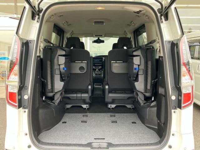 セレナ ｅパワーハイウェイスターＶ　新品タイヤ／純正　１０インチ　メモリーナビ／エマージェンシーブレーキ／両側電動スライドドア／アラウンドビューモニター／車線逸脱防止支援システム／ヘッドランプ　ＬＥＤ／Ｂｌｕｅｔｏｏｔｈ接続／ＥＴＣ（21枚目）