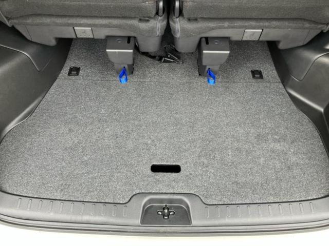 セレナ ｅパワーハイウェイスターＶ　新品タイヤ／純正　１０インチ　メモリーナビ／エマージェンシーブレーキ／両側電動スライドドア／アラウンドビューモニター／車線逸脱防止支援システム／ヘッドランプ　ＬＥＤ／Ｂｌｕｅｔｏｏｔｈ接続／ＥＴＣ（26枚目）