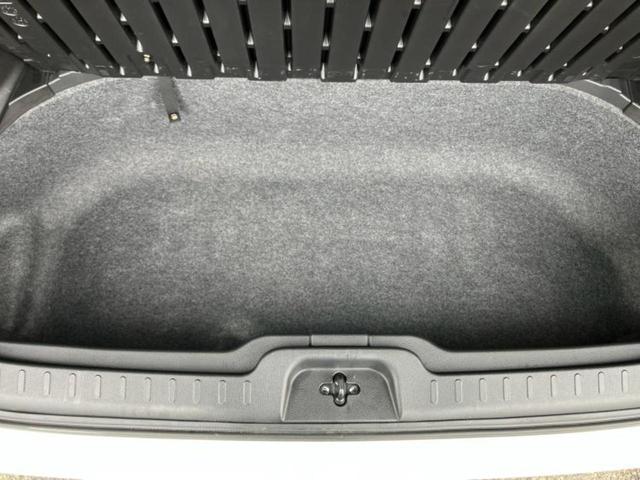 セレナ ｅパワーハイウェイスターＶ　新品タイヤ／純正　１０インチ　メモリーナビ／エマージェンシーブレーキ／両側電動スライドドア／アラウンドビューモニター／車線逸脱防止支援システム／ヘッドランプ　ＬＥＤ／Ｂｌｕｅｔｏｏｔｈ接続／ＥＴＣ（27枚目）