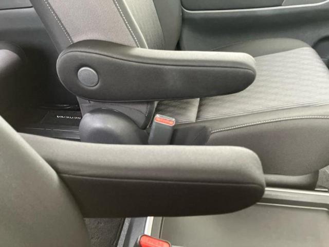 セレナ ｅパワーハイウェイスターＶ　新品タイヤ／純正　１０インチ　メモリーナビ／エマージェンシーブレーキ／両側電動スライドドア／アラウンドビューモニター／車線逸脱防止支援システム／ヘッドランプ　ＬＥＤ／Ｂｌｕｅｔｏｏｔｈ接続／ＥＴＣ（35枚目）