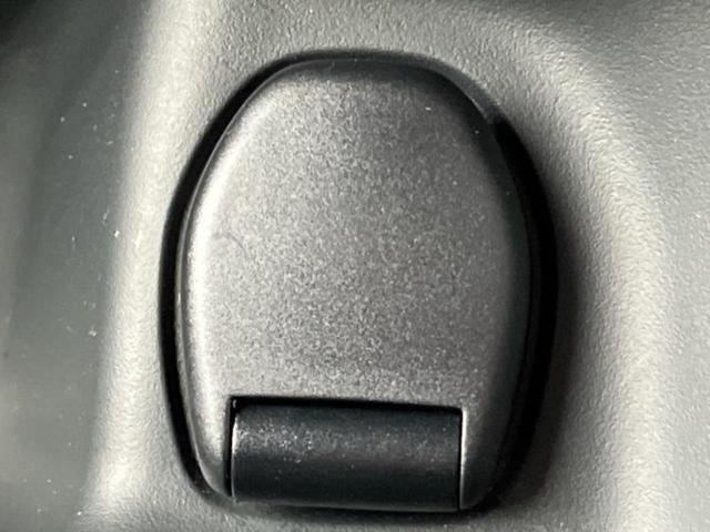 セレナ ｅパワーハイウェイスターＶ　新品タイヤ／純正　１０インチ　メモリーナビ／エマージェンシーブレーキ／両側電動スライドドア／アラウンドビューモニター／車線逸脱防止支援システム／ヘッドランプ　ＬＥＤ／Ｂｌｕｅｔｏｏｔｈ接続／ＥＴＣ（44枚目）