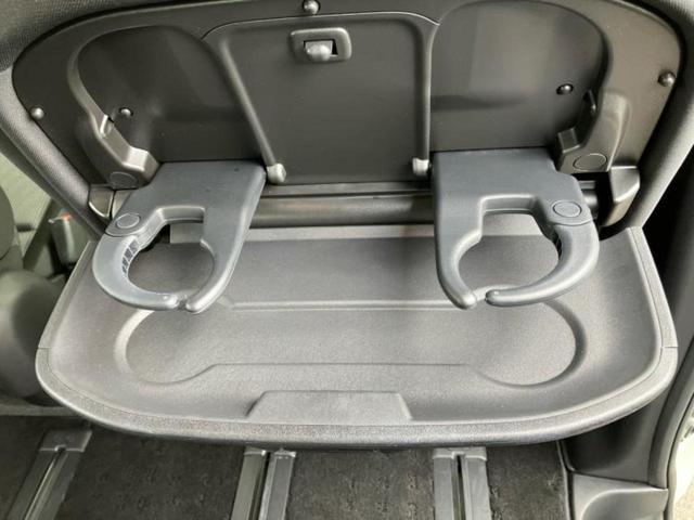 セレナ ｅパワーハイウェイスターＶ　新品タイヤ／純正　１０インチ　メモリーナビ／エマージェンシーブレーキ／両側電動スライドドア／アラウンドビューモニター／車線逸脱防止支援システム／ヘッドランプ　ＬＥＤ／Ｂｌｕｅｔｏｏｔｈ接続／ＥＴＣ（47枚目）