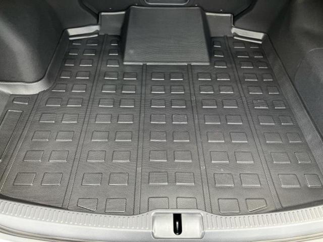 クラウンクロスオーバー ４ＷＤ　ＲＳアドバンスド　保証書／ディスプレイオーディオ１２．３インチ／トヨタセーフティセンス／シートヒーター／シート　フルレザー／電動バックドア／ドライブレコーダー　社外／ヘッドランプ　ＬＥＤ　革シート　衝突被害軽減システム（23枚目）