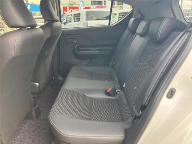 アクア クロスオーバー　純正　ＳＤナビ／トヨタセーフティセンス／車線逸脱防止支援システム／シート　ハーフレザー／ドライブレコーダー　純正／Ｂｌｕｅｔｏｏｔｈ接続／ＥＴＣ／横滑り防止装置／アイドリングストップ／バックモニター（6枚目）