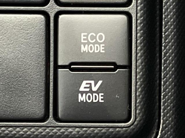 ＷＥＣＡＲＳでは各商談席に大型モニターをご用意しております！見やすい大画面でゆったりと全国の在庫をご覧いただけます！是非ご来店お待ちしております！