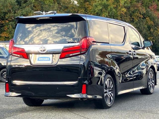 アルファード Ｓ　Ｃパッケージ　サンルーフ／保証書／ディスプレイオーディオ＋ナビ９インチ／フリップダウンモニター　純正　１２．８インチ／デジタルインナーミラー／トヨタセーフティセンス／両側電動スライドドア　革シート　後席モニター（3枚目）