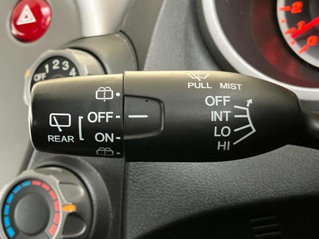 フィット １３Ｇ　新品タイヤ／純正　ＳＤナビ／ＥＴＣ／ＥＢＤ付ＡＢＳ／バックモニター／フルセグＴＶ／ＤＶＤ／パワーウインドウ／キーレスエントリー／パワーステアリング／盗難防止システム／マニュアルエアコン　バックカメラ（17枚目）