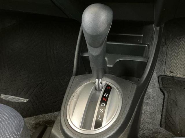 フィット １３Ｇ　新品タイヤ／純正　ＳＤナビ／ＥＴＣ／ＥＢＤ付ＡＢＳ／バックモニター／フルセグＴＶ／ＤＶＤ／パワーウインドウ／キーレスエントリー／パワーステアリング／盗難防止システム／マニュアルエアコン　バックカメラ（18枚目）