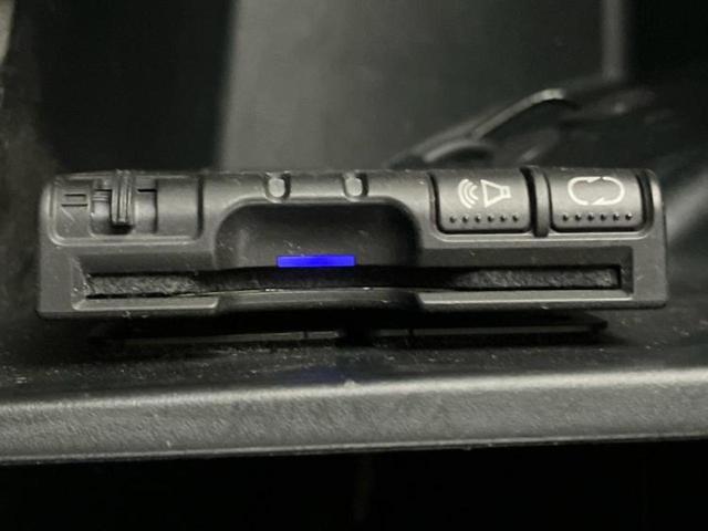 フィット １３Ｇ　新品タイヤ／純正　ＳＤナビ／ＥＴＣ／ＥＢＤ付ＡＢＳ／バックモニター／フルセグＴＶ／ＤＶＤ／パワーウインドウ／キーレスエントリー／パワーステアリング／盗難防止システム／マニュアルエアコン　バックカメラ（27枚目）