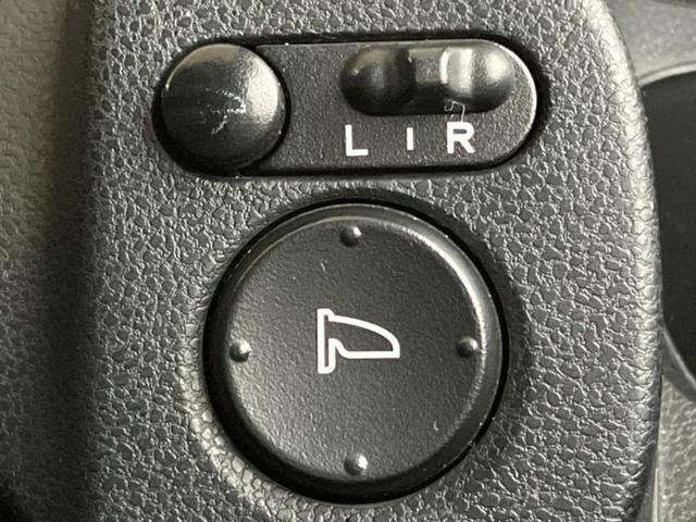 フィット １３Ｇ　新品タイヤ／純正　ＳＤナビ／ＥＴＣ／ＥＢＤ付ＡＢＳ／バックモニター／フルセグＴＶ／ＤＶＤ／パワーウインドウ／キーレスエントリー／パワーステアリング／盗難防止システム／マニュアルエアコン　バックカメラ（28枚目）