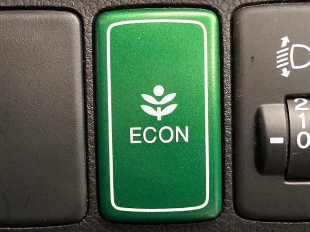 フィット １３Ｇ　新品タイヤ／純正　ＳＤナビ／ＥＴＣ／ＥＢＤ付ＡＢＳ／バックモニター／フルセグＴＶ／ＤＶＤ／パワーウインドウ／キーレスエントリー／パワーステアリング／盗難防止システム／マニュアルエアコン　バックカメラ（29枚目）