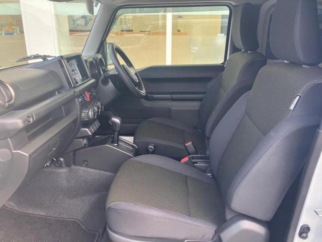 ジムニー ４ＷＤ　ＸＣ　保証書／セーフティサポート（スズキ）／シートヒーター／車線逸脱防止支援システム／ヘッドランプ　ＬＥＤ／ＡＢＳ／横滑り防止装置／エアバッグ　運転席／エアバッグ　助手席／エアバッグ　サイド　ワンオーナー（5枚目）