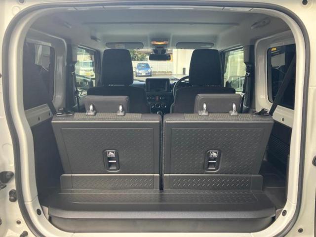 ジムニー ４ＷＤ　ＸＣ　保証書／セーフティサポート（スズキ）／シートヒーター／車線逸脱防止支援システム／ヘッドランプ　ＬＥＤ／ＡＢＳ／横滑り防止装置／エアバッグ　運転席／エアバッグ　助手席／エアバッグ　サイド　ワンオーナー（7枚目）