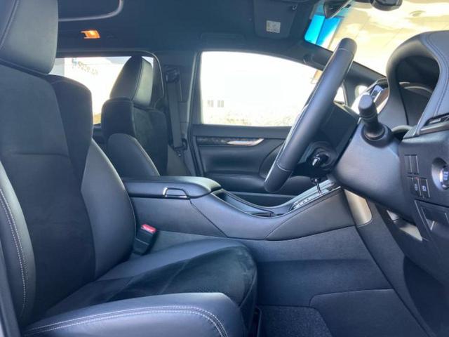 アルファード Ｓタイプゴールド３　ディスプレイオーディオ＋ナビ９インチ／フリップダウンモニター　純正　１２．１インチ／トヨタセーフティセンス／両側電動スライドドア／車線逸脱防止支援システム／シート　ハーフレザー　衝突被害軽減システム（4枚目）