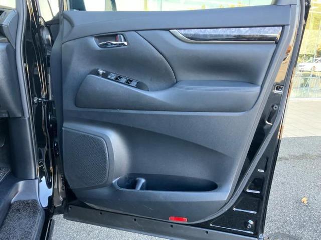 アルファード Ｓタイプゴールド３　ディスプレイオーディオ＋ナビ９インチ／フリップダウンモニター　純正　１２．１インチ／トヨタセーフティセンス／両側電動スライドドア／車線逸脱防止支援システム／シート　ハーフレザー　衝突被害軽減システム（22枚目）