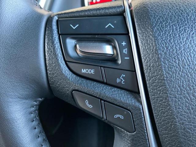 アルファード Ｓタイプゴールド３　ディスプレイオーディオ＋ナビ９インチ／フリップダウンモニター　純正　１２．１インチ／トヨタセーフティセンス／両側電動スライドドア／車線逸脱防止支援システム／シート　ハーフレザー　衝突被害軽減システム（41枚目）