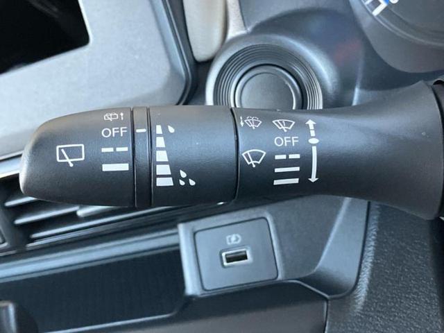 ｅＫワゴン Ｍ　保証書／イーアシスト（ミツビシ）／シートヒーター　前席／車線逸脱防止支援システム／ＵＳＢジャック／ＥＢＤ付ＡＢＳ／アイドリングストップ／エアバッグ　運転席／エアバッグ　助手席／エアバッグ　サイド（12枚目）