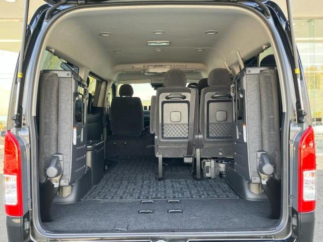 ハイエースワゴン ＧＬ　エアロ／社外　１１インチ　ＳＤナビ／電動スライドドア／ヘッドランプ　ＬＥＤ／Ｂｌｕｅｔｏｏｔｈ接続／ＥＴＣ／バックモニター／フルセグＴＶ／ＤＶＤ／エアバッグ　運転席／エアバッグ　助手席　フルエアロ（19枚目）