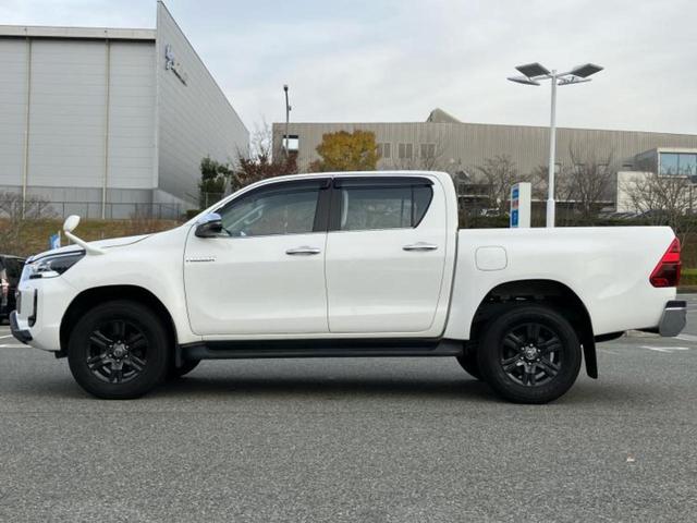 ハイラックス 4WD Z 新品タイヤ/純正 SDナビ/トヨタセーフティセンス/車線逸脱防止支援システム/ヘッドランプ LED/Bluetooth接続/ETC/EBD付ABS/横滑り防止装置/アイドリングストップ 4WD(2枚目)