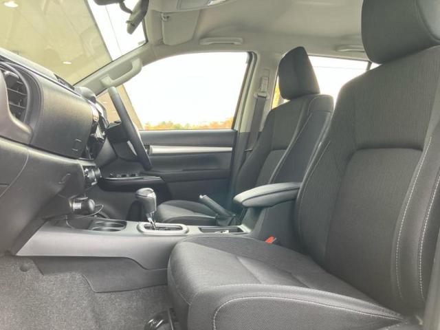 ハイラックス 4WD Z 新品タイヤ/純正 SDナビ/トヨタセーフティセンス/車線逸脱防止支援システム/ヘッドランプ LED/Bluetooth接続/ETC/EBD付ABS/横滑り防止装置/アイドリングストップ 4WD(6枚目)