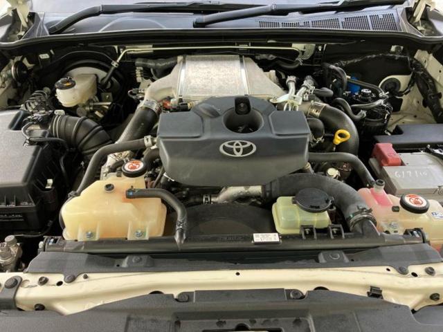 ハイラックス 4WD Z 新品タイヤ/純正 SDナビ/トヨタセーフティセンス/車線逸脱防止支援システム/ヘッドランプ LED/Bluetooth接続/ETC/EBD付ABS/横滑り防止装置/アイドリングストップ 4WD(50枚目)