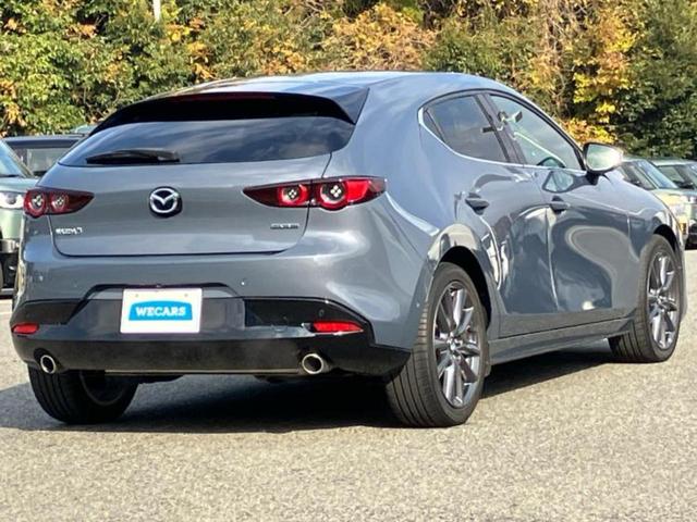 ＭＡＺＤＡ３ファストバック ＸＤプロアクティブ　新品タイヤ／ＢＯＳＥ／保証書／純正　ＳＤナビ／アイアクティブセンス（マツダ）／３６０°ビューモニター／車線逸脱防止支援システム／ヘッドランプ　ＬＥＤ／Ｂｌｕｅｔｏｏｔｈ接続／ＥＴＣ／ＥＢＤ付ＡＢＳ（3枚目）