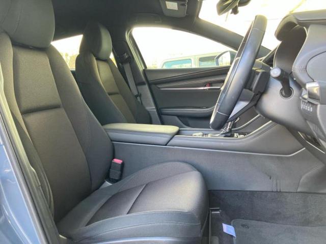 ＭＡＺＤＡ３ファストバック ＸＤプロアクティブ　新品タイヤ／ＢＯＳＥ／保証書／純正　ＳＤナビ／アイアクティブセンス（マツダ）／３６０°ビューモニター／車線逸脱防止支援システム／ヘッドランプ　ＬＥＤ／Ｂｌｕｅｔｏｏｔｈ接続／ＥＴＣ／ＥＢＤ付ＡＢＳ（4枚目）