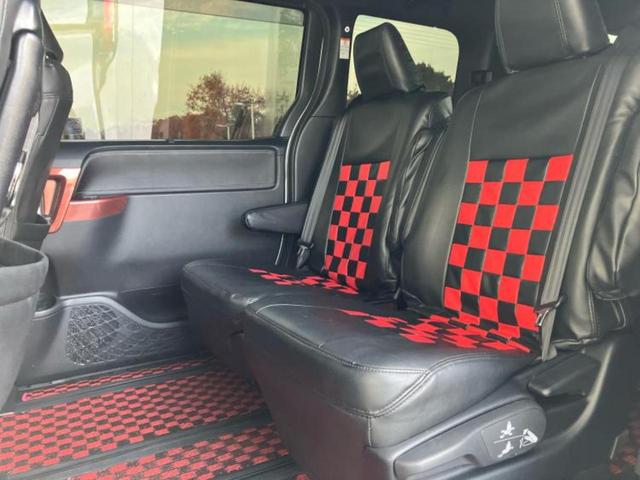 エスクァイア ハイブリッドＸｉ　新品タイヤ／社外エアロ／保証書／社外　１１インチ　ＳＤナビ／フリップダウンモニター　社外　１２．８インチ／トヨタセーフティセンス／両側電動スライドドア／シートヒーター／ヘッドランプ　ＬＥＤ　ＥＴＣ（8枚目）