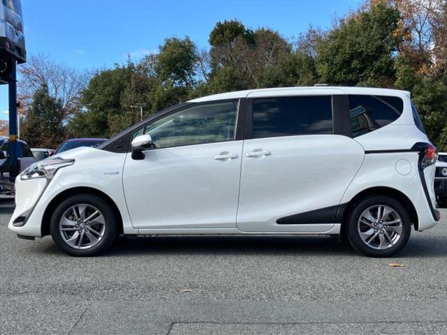 シエンタ ハイブリッドGクエロ 新品タイヤ/保証書/純正 SDナビ/トヨタセーフティセンス/両側電動スライドドア/シートヒーター 前席/車線逸脱防止支援システム/シート ハーフレザー/ヘッドランプ LED/Bluetooth接続(2枚目)