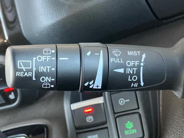 N-BOX 4WD L・ターボコーディネートスタイル 新品タイヤ/保証書/純正 8インチ SDナビ/ホンダセンシング/両側電動スライドドア/シートヒーター/車線逸脱防止支援システム/ヘッドランプ LED/Bluetooth接続/ETC/EBD付ABS(17枚目)