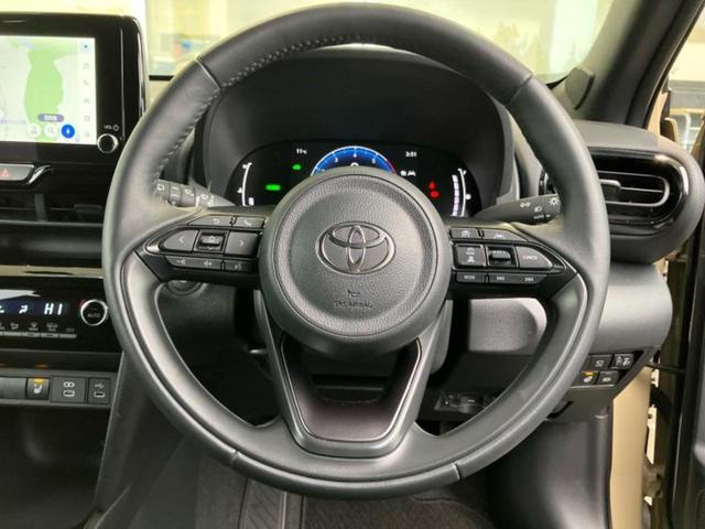 ヤリスクロス ハイブリッドＺ　保証書／ディスプレイオーディオ＋ナビ１０．５インチ／トヨタセーフティセンス／シートヒーター／パノラミックビューモニター／車線逸脱防止支援システム／シート　ハーフレザー／ヘッドランプ　ＬＥＤ（15枚目）
