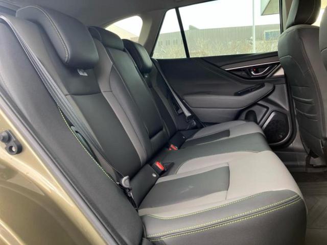 レガシィアウトバック ４ＷＤ　Ｘ－ブレイクＥＸ　サンルーフ／純正　１１．６インチ　ＨＤＤナビ／アイサイトＸ（スバル新型）／シートヒーター　全席／車線逸脱防止支援システム／シート　合皮／電動バックドア／ヘッドランプ　ＬＥＤ／クルーズコントロール（5枚目）