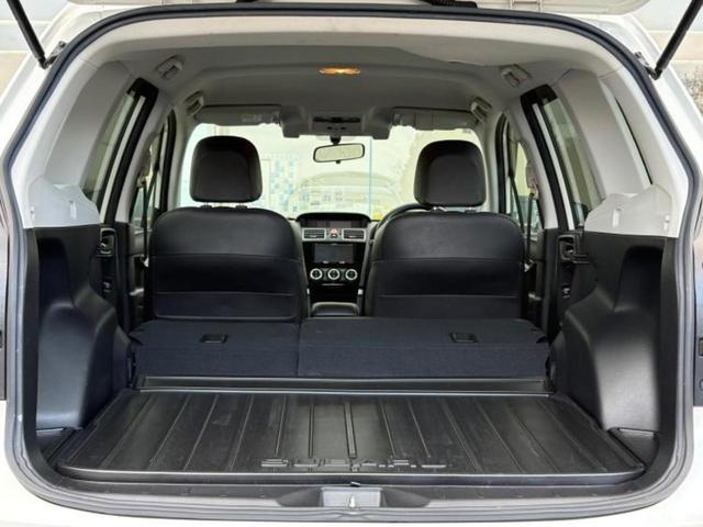 フォレスター ４ＷＤ　Ｓリミテッド　新品タイヤ／純正　ナビ／アイサイト／シートヒーター／車線逸脱防止支援システム／シート　ハーフレザー／ヘッドランプ　ＬＥＤ／Ｂｌｕｅｔｏｏｔｈ接続／ＥＴＣ／ＥＢＤ付ＡＢＳ／アイドリングストップ　４ＷＤ（19枚目）